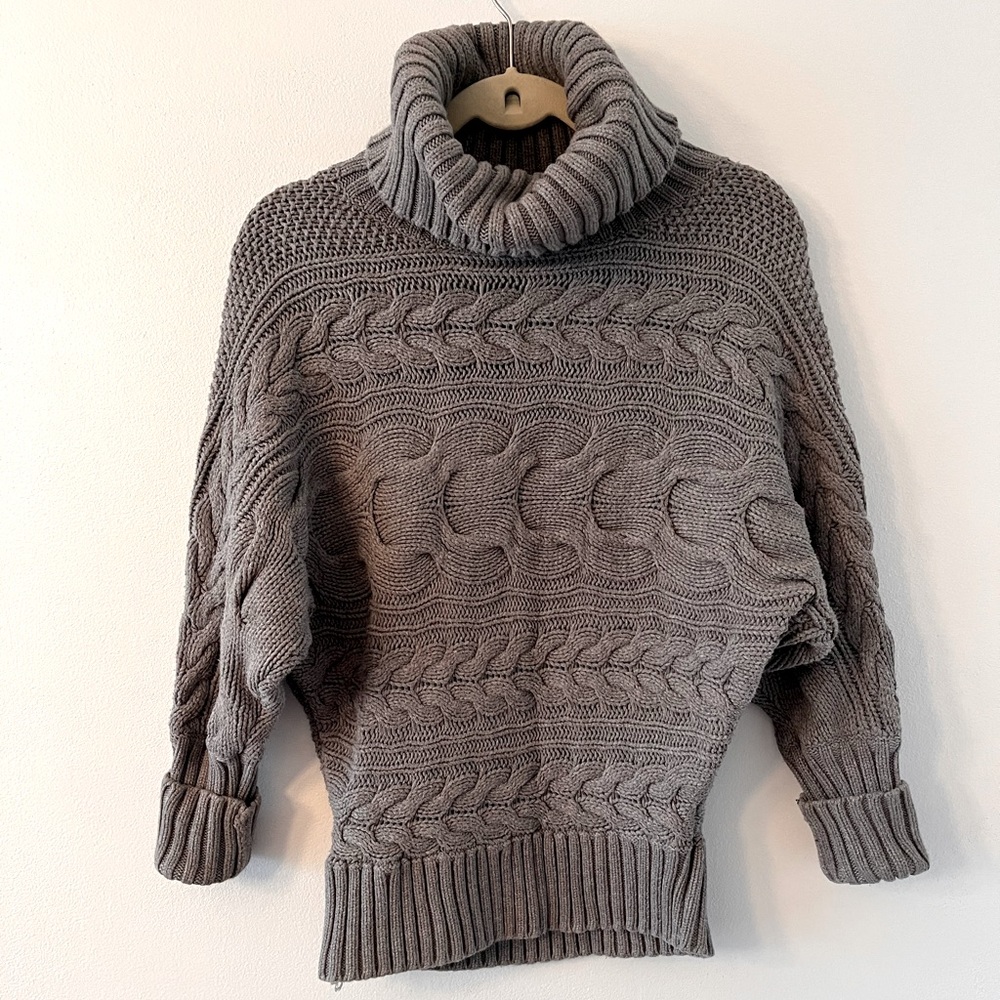 Victoria's Secret | MODA | Gray Cable Knit Sweater